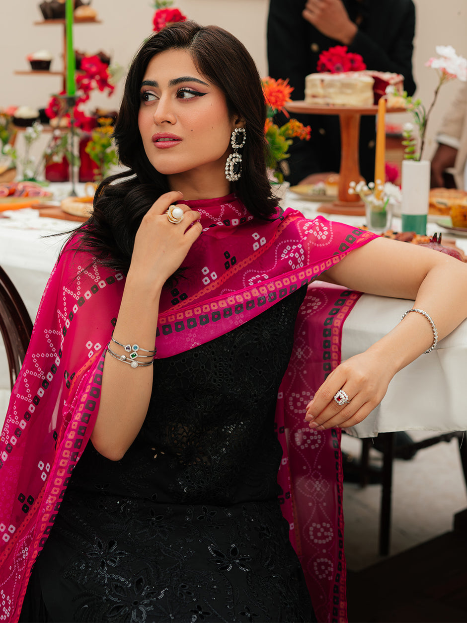 Mahnur | Sophie Luxury Lawn 25 | Lyra main image 0