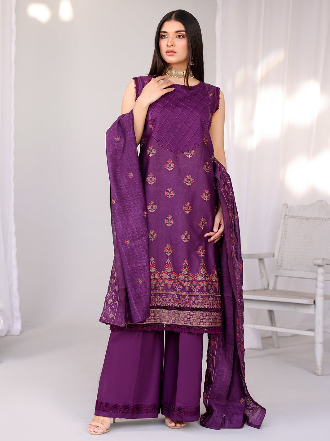 Design 06 | 3 Piece Unstitched – MAHNUR